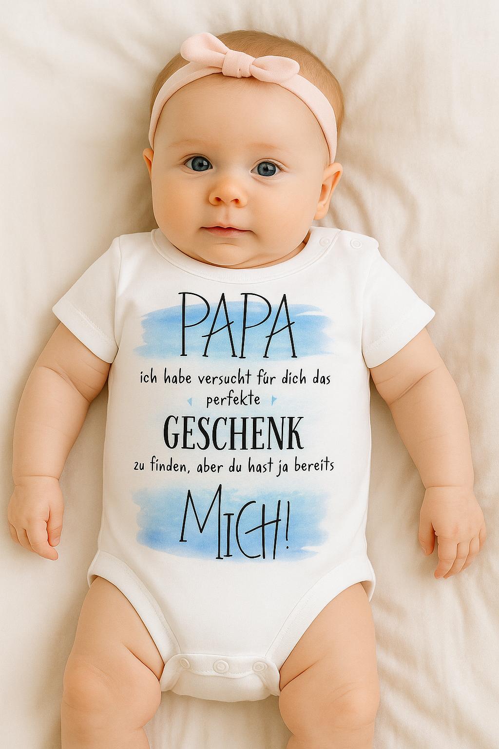Babybody „Papa, du hast ja bereits mich!“ | Lustiger Spruch | Geschenk für Papa & Baby | 100% Baumwolle | Süßer Strampler