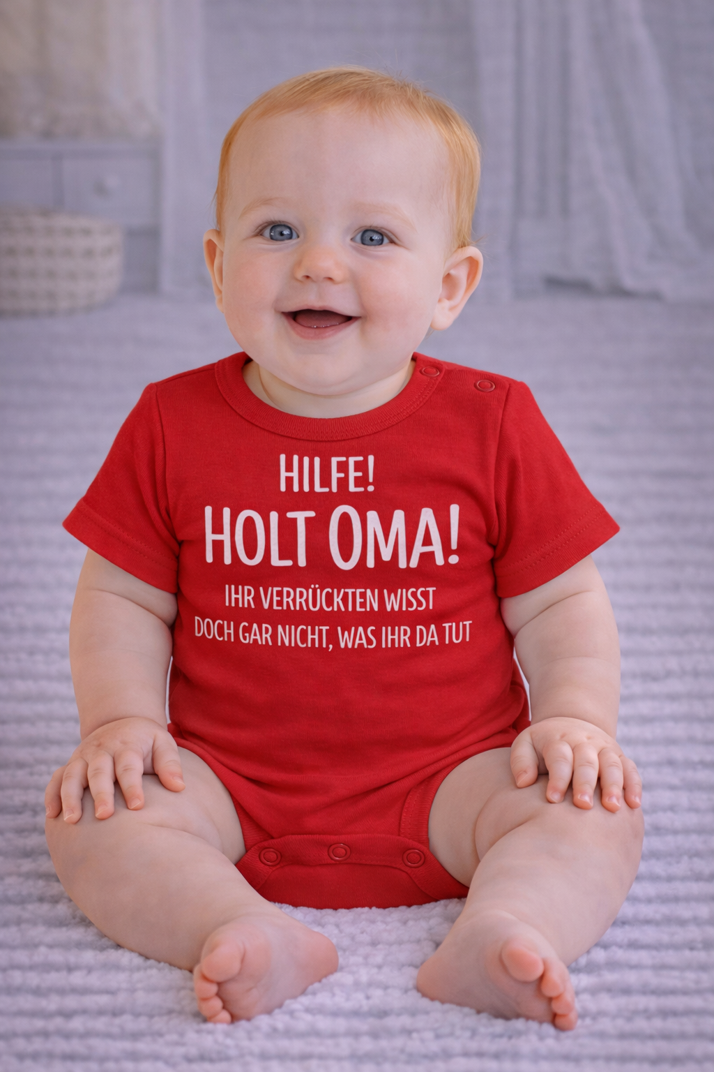 Babybody „Hilfe! Holt Oma!“ – Lustiger Strampler aus 100 % Baumwolle